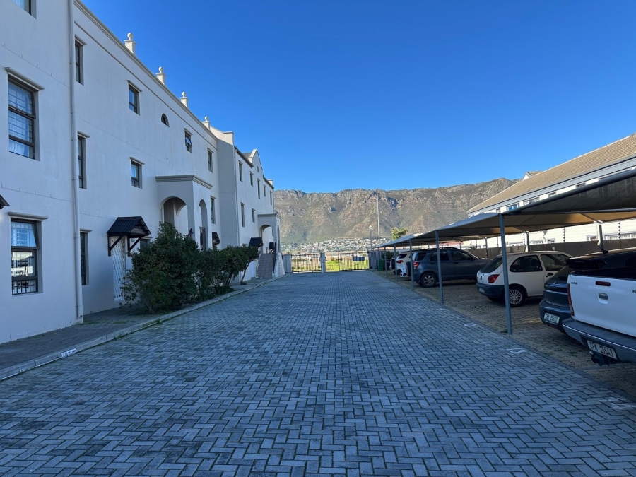 2 Bedroom Property for Sale in Whispering Pines Western Cape